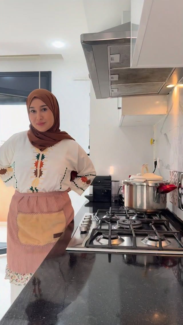 Post 4 by sarah redjil سارة رجيل on Instagram (video)