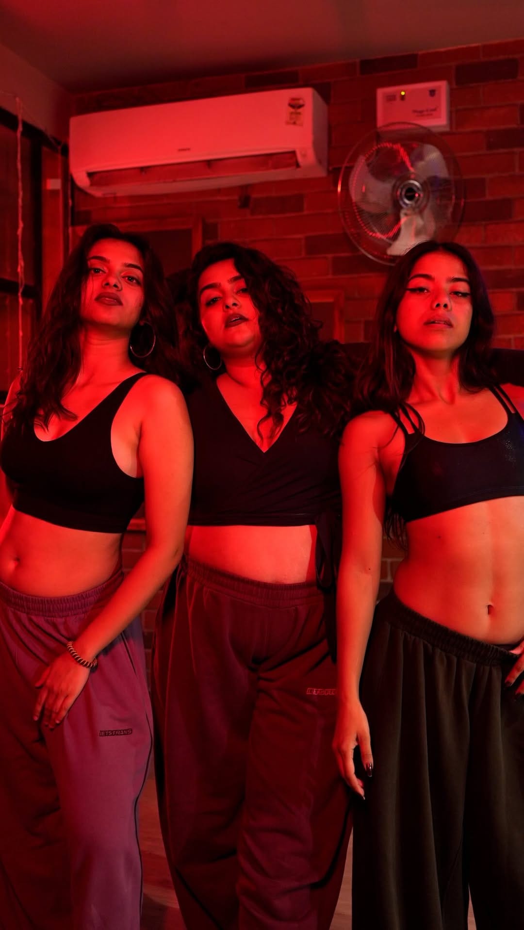 Post 9 by Simran Jat on Instagram (video)