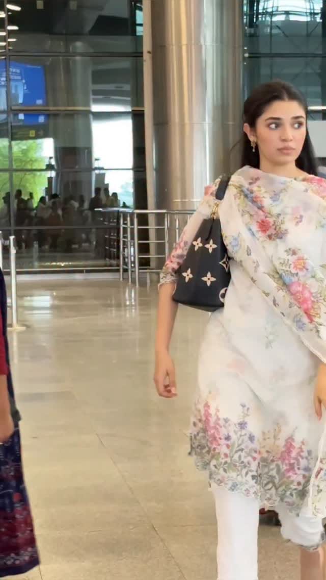 Post 1 by NandGowli Kamlesh on Instagram (video)
