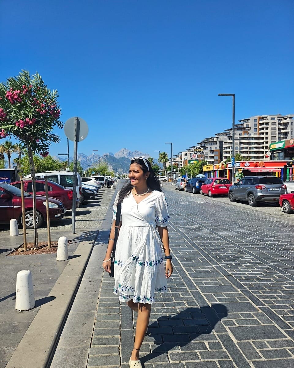 Post 9 by Srushti Deshmukh Gowda on Instagram (carousel)