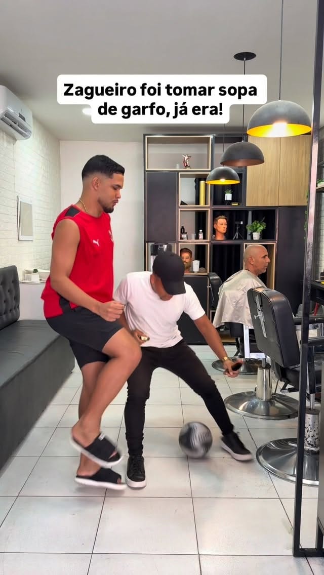 Post 2 by Thiago Lagoa on Instagram (video)