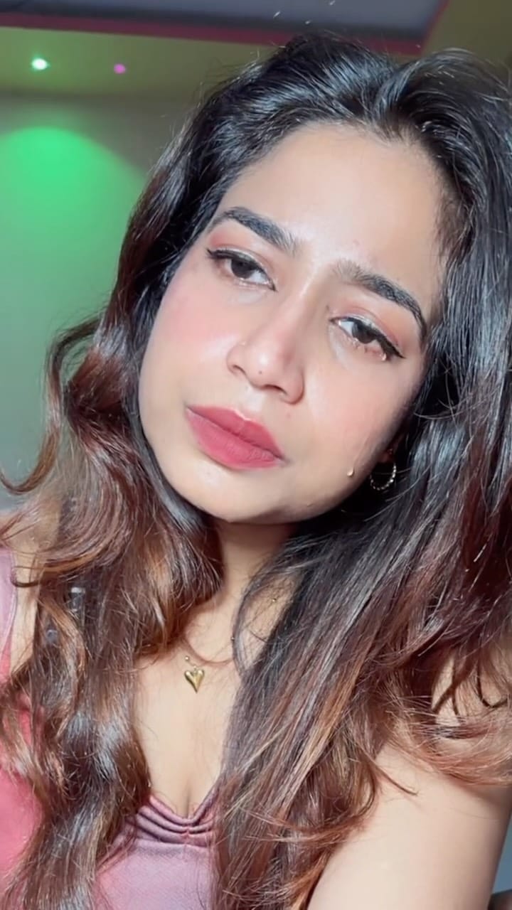 Post 7 by Niharani Biswal on Instagram (video)
