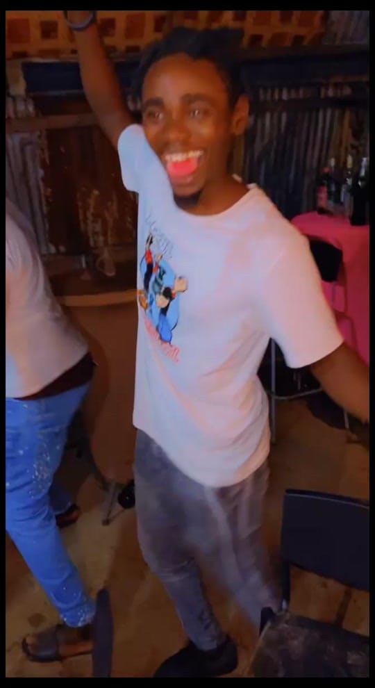 Post 7 by Nessi FK on TikTok (video)