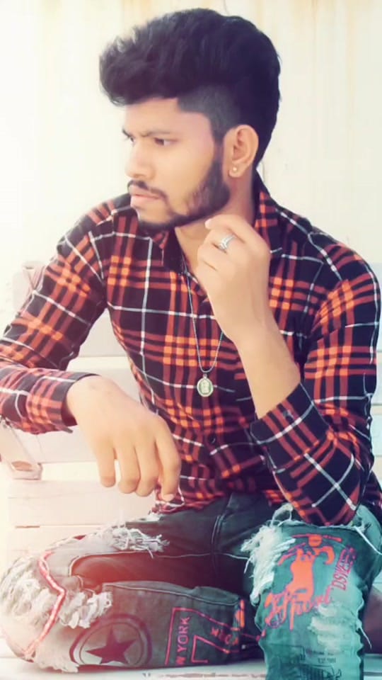 Post 1 by Aapu Lal MEEणा on TikTok (video)