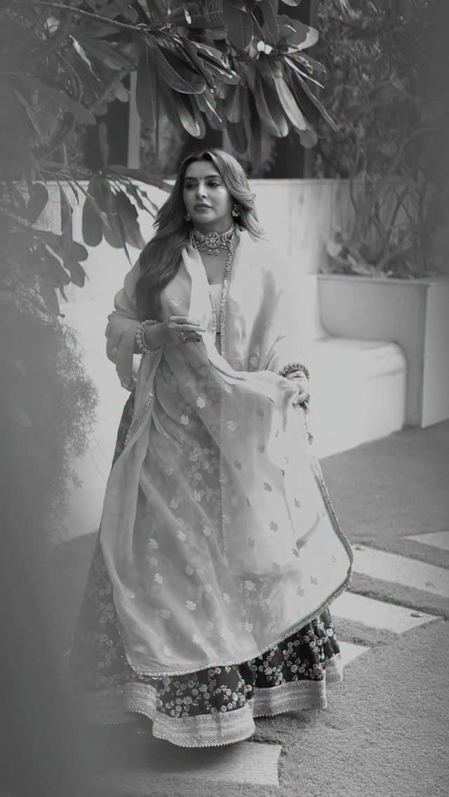 Post 5 by Namratha Jauni on Instagram (video)