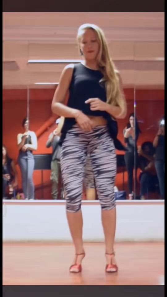 Post 8 by kizomba on TikTok (video)