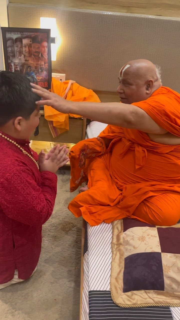 Post 8 by Abhinav Arora on Instagram (video)