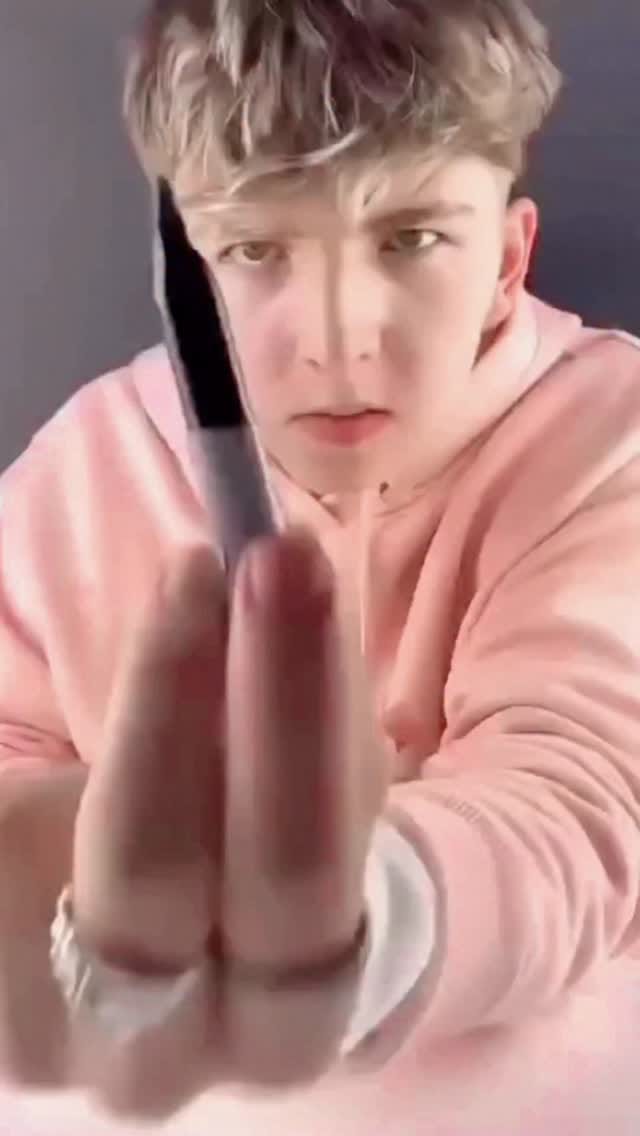 Post 5 by DAVID🤗 on Instagram (video)