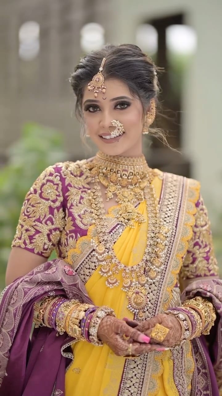 Post 2 by Arti Thorve on Instagram (video)