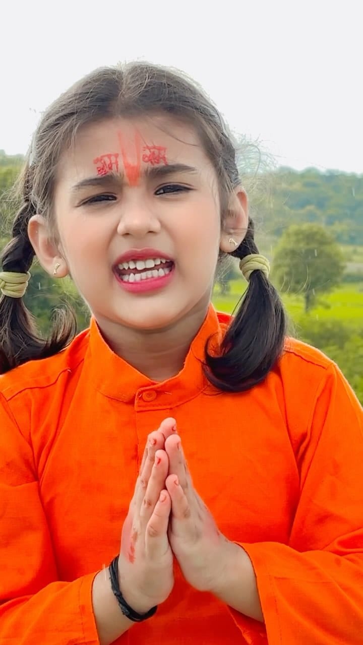 Post 9 by Kavita Singh on Instagram (video)