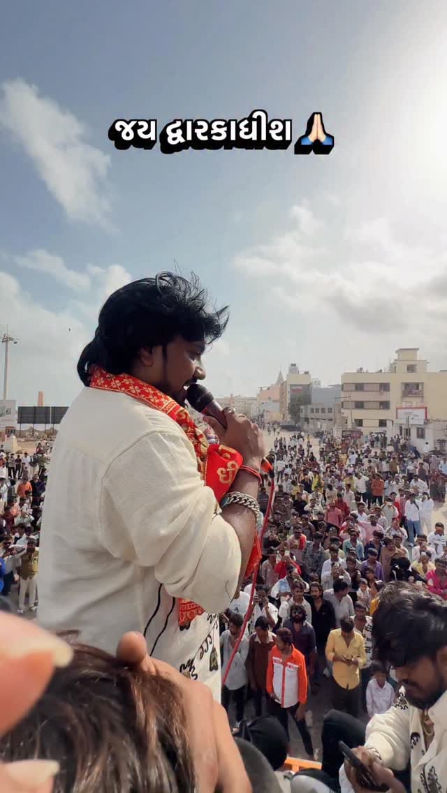 Post 8 by Rohit Thakor Singer on Instagram (video)