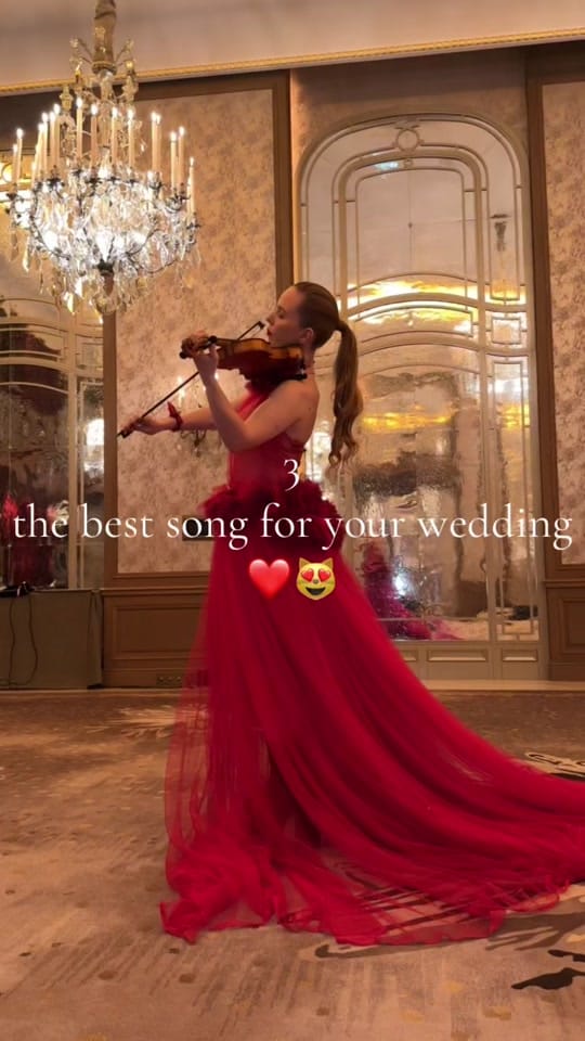 Post 10 by anastasiaviolinistparis on TikTok (video)