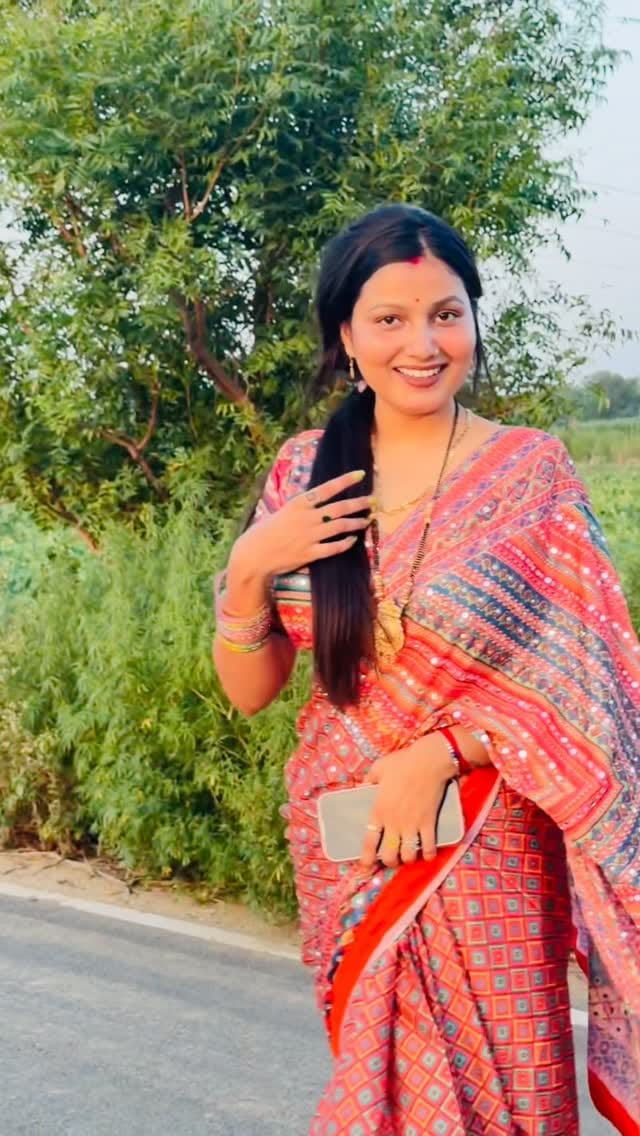 Post 2 by Muskan Yadav on Instagram (video)