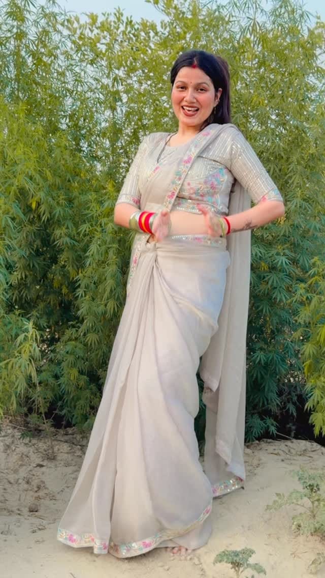 Post 4 by Muskan Yadav on Instagram (video)