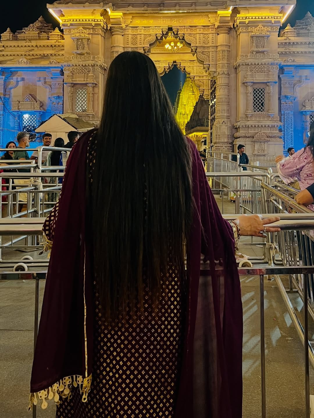 Post 9 by Parul Tiwari on Instagram (carousel)