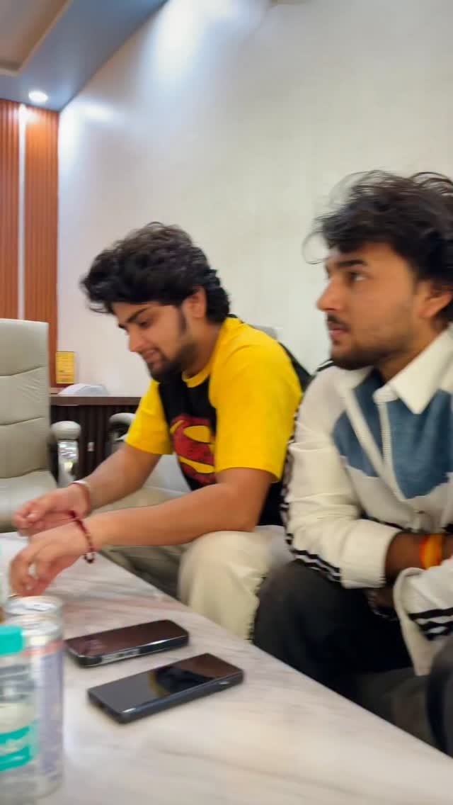Post 7 by Manish GurjaR 🦅 on Instagram (video)