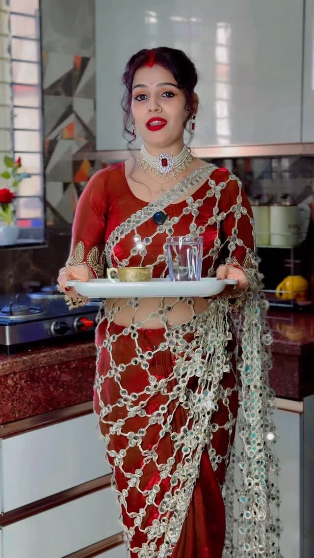Post 10 by KOMAL Kumari on Instagram (video)