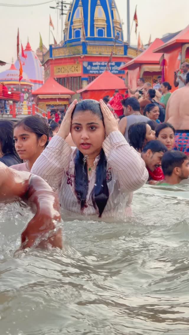 Post 2 by Priya singh on Instagram (video)
