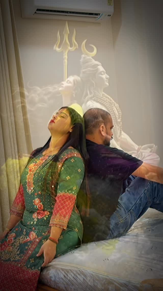 Post 4 by Priya singh on Instagram (video)