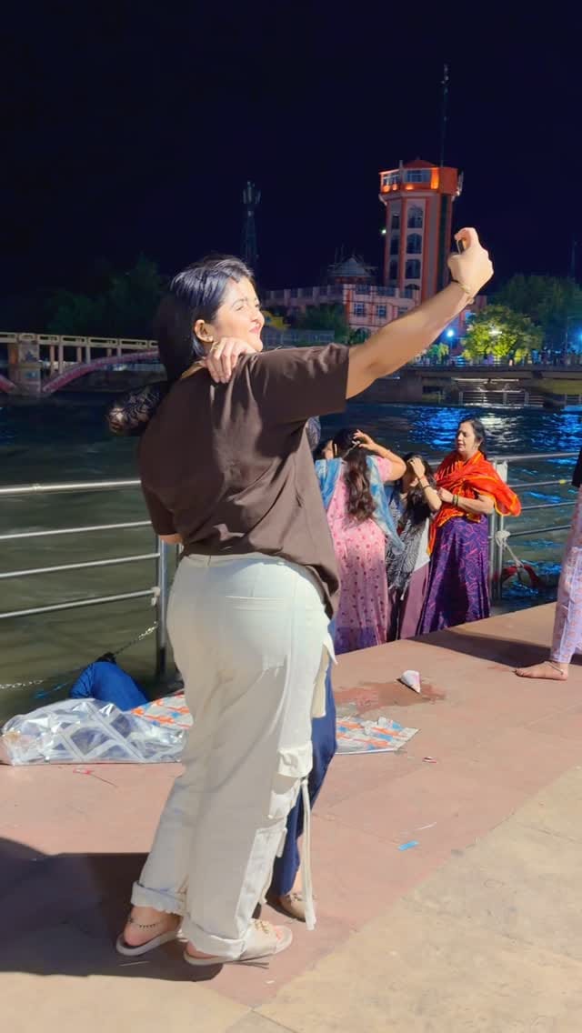 Post 1 by Priya singh on Instagram (video)