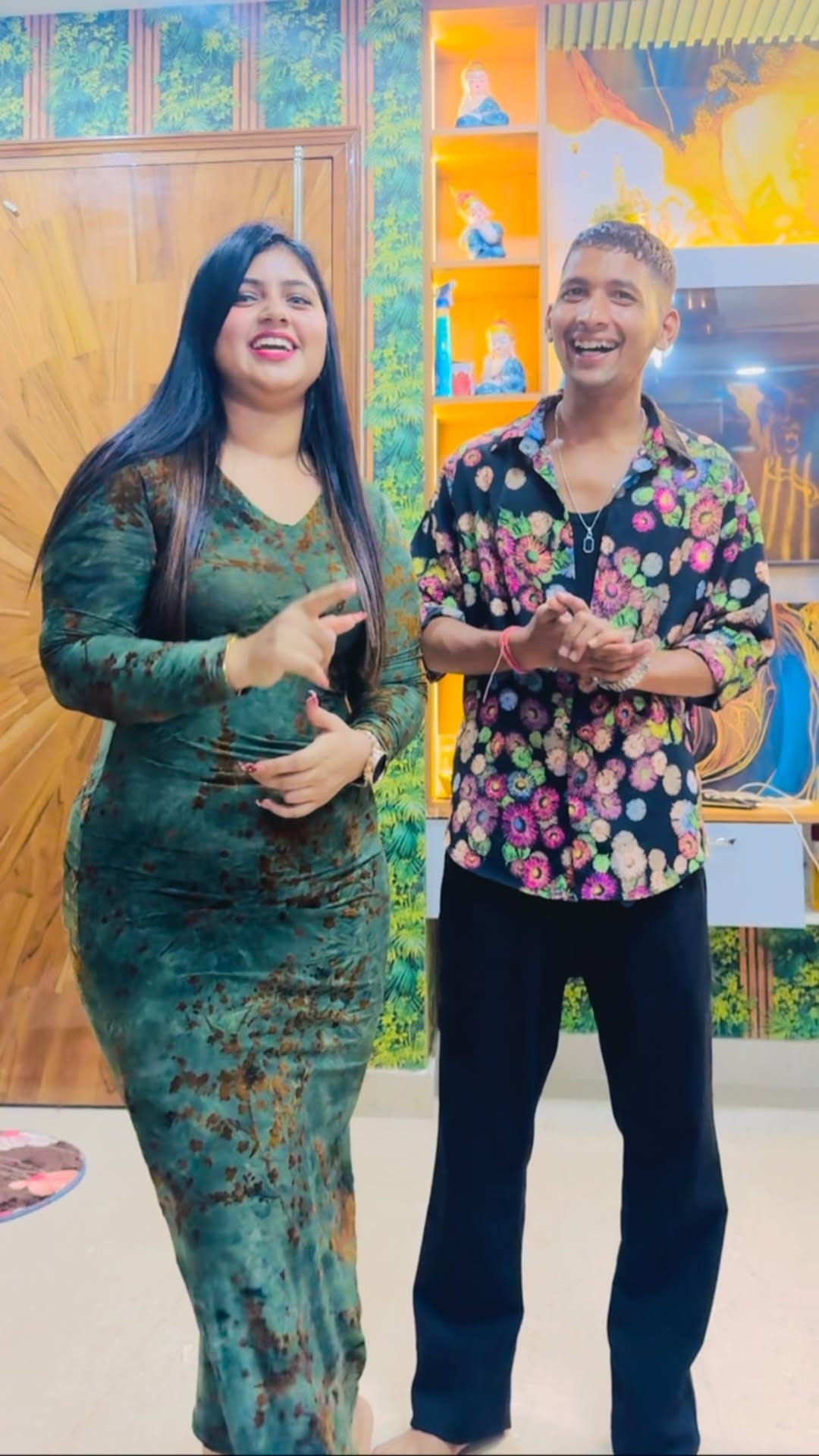 Post 8 by Priya singh on Instagram (video)