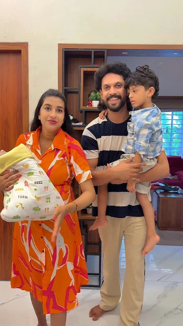 Post 2 by Maneesh Vishnu on Instagram (video)