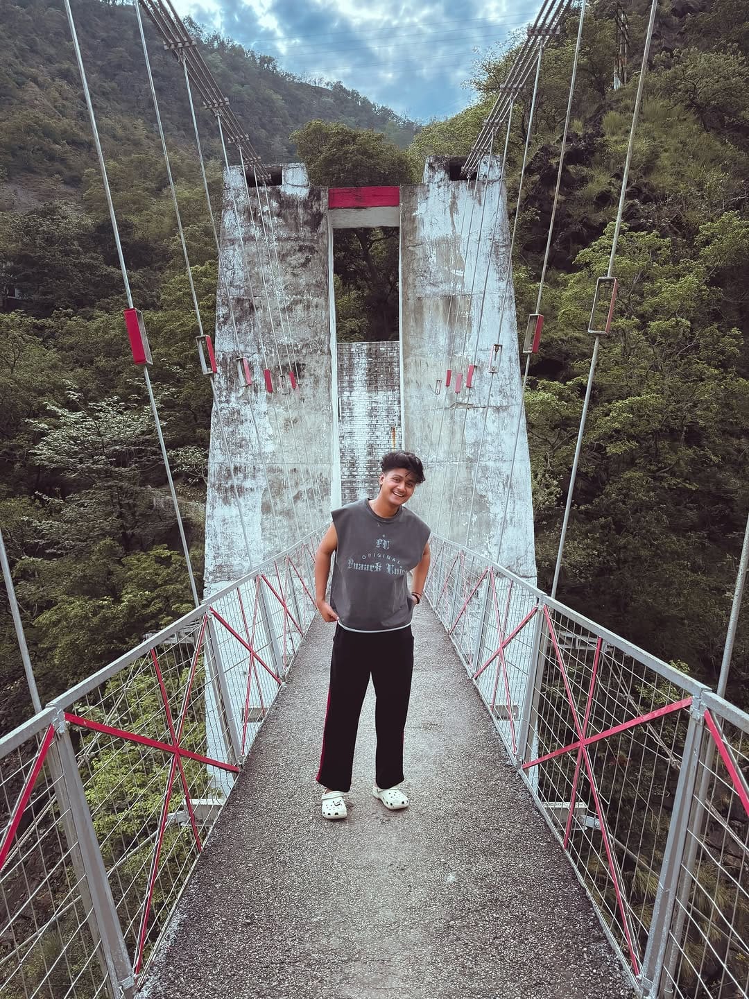 Post 2 by Vishal kumar 💫 on Instagram (carousel)
