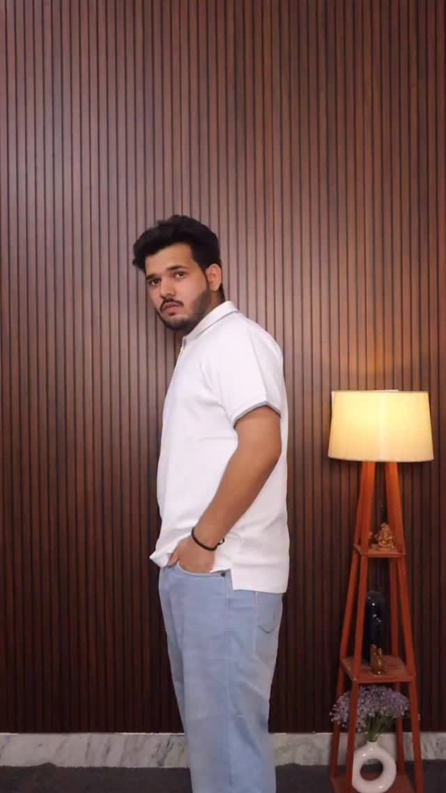 Post 1 by YASH SHARMA on Instagram (video)