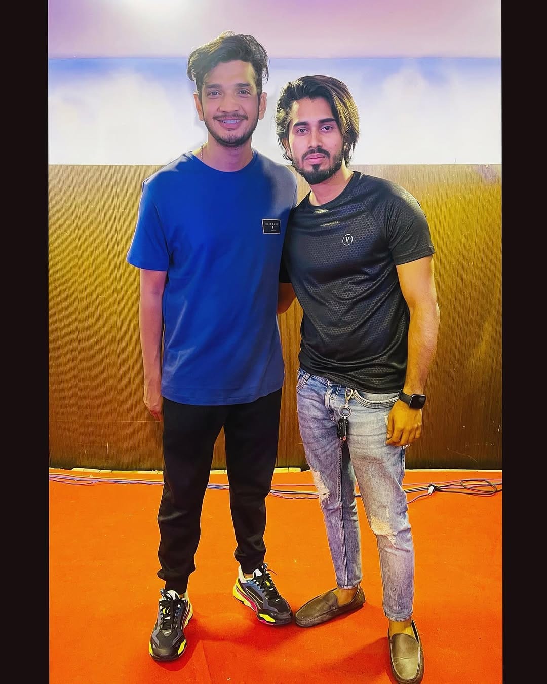 Post 10 by Javed Akhter on Instagram (image)
