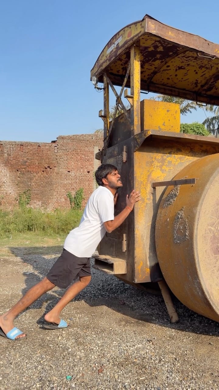 Post 2 by Dharmendra Bilotia on Instagram (video)