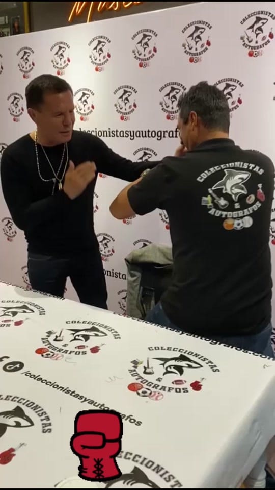 Post 9 by Coleccionistas y autógrafos on TikTok (video)