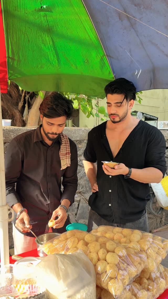 Post 4 by Vishal Bhatt on Instagram (video)