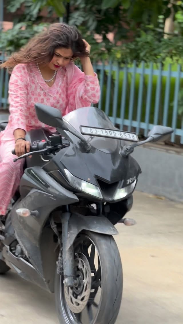Post 3 by Sanjana Prasad on Instagram (video)