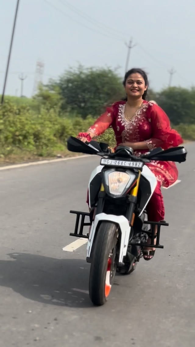 Post 6 by Sanjana Prasad on Instagram (video)