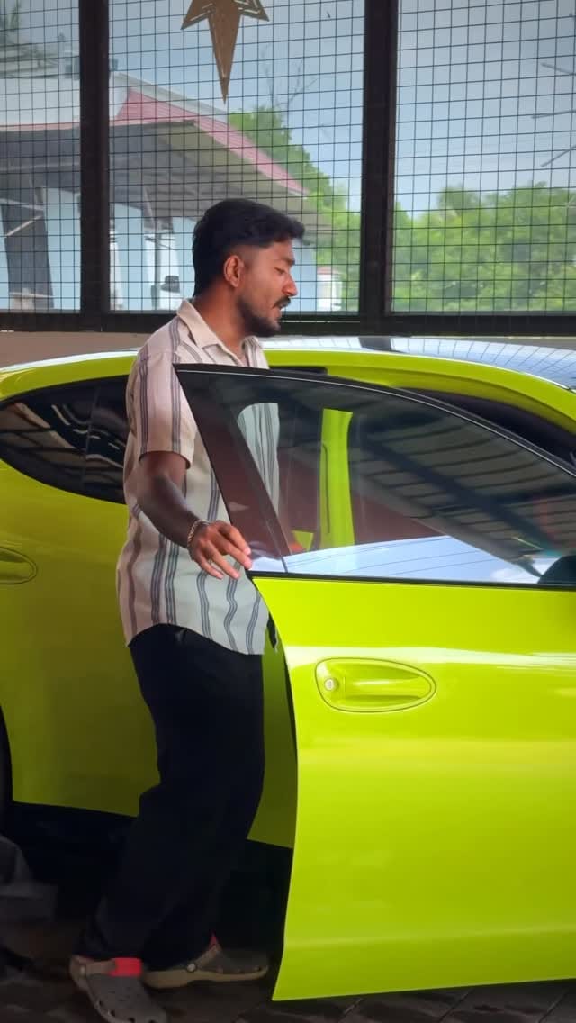 Post 8 by Arun Smoki on Instagram (video)