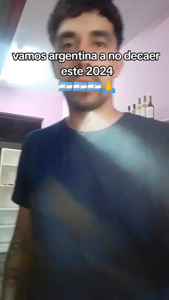 Post 6 by fefeland23 on TikTok (video)
