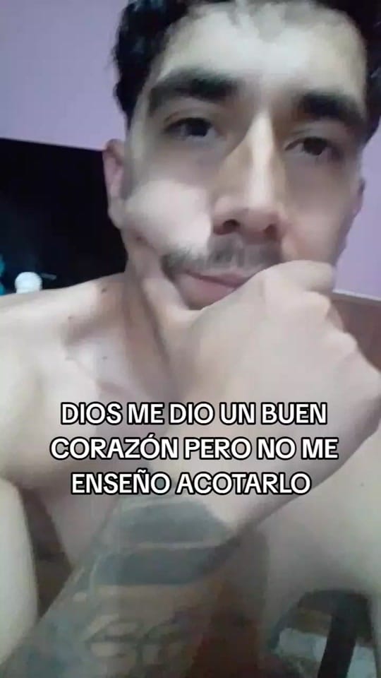 Post 8 by fefeland23 on TikTok (video)