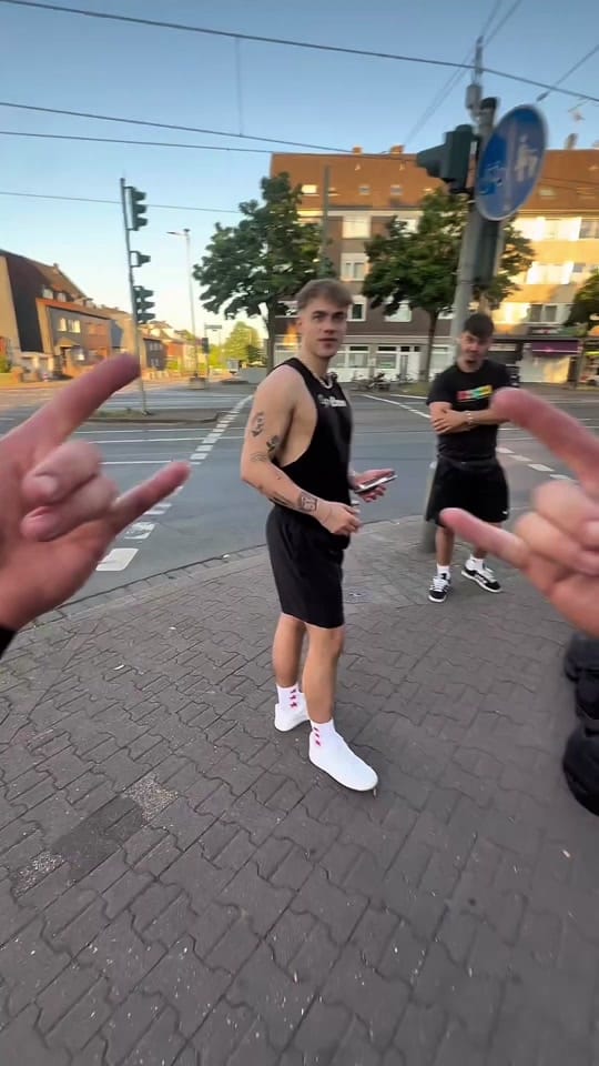 Post 3 by leon.atb on TikTok (video)