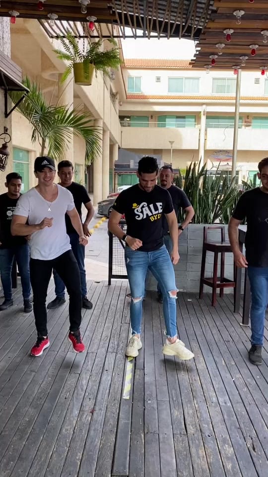 Post 9 by Alex Astorga on TikTok (video)