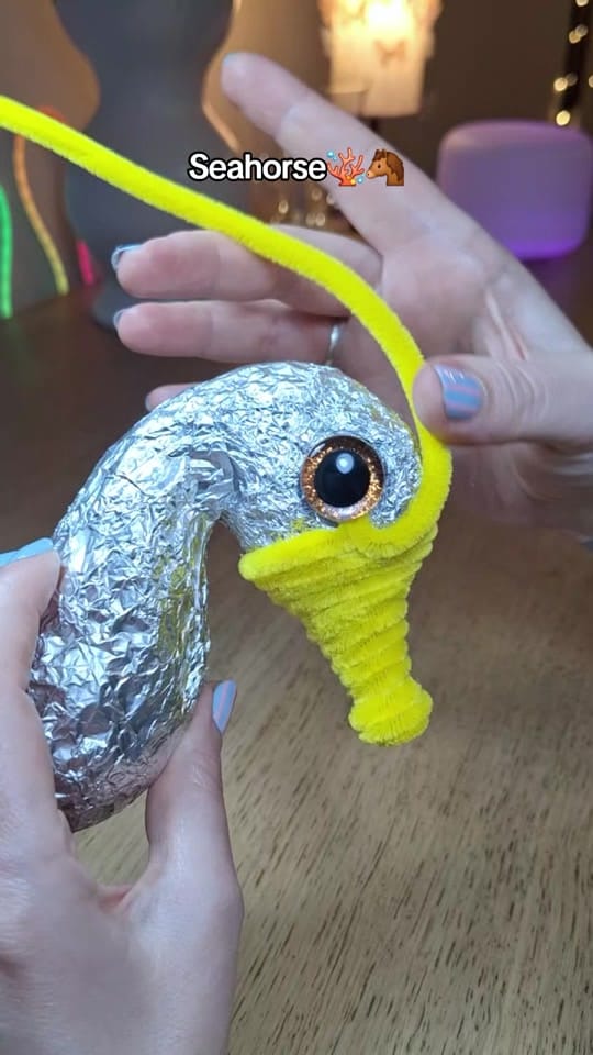 Post 3 by KITSCHY FLORE on TikTok (video)