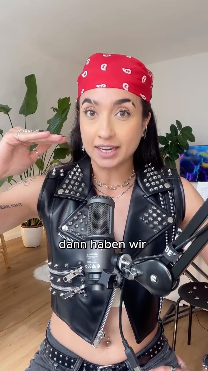 Post 10 by Bille Hans 🕹 Twitch Streamerin on Instagram (video)