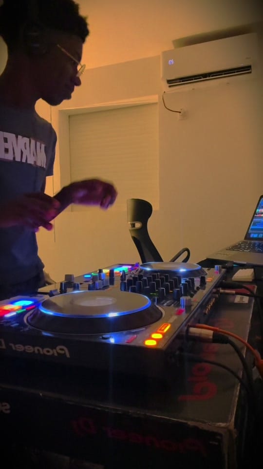 Post 10 by DJ SYXTEE on TikTok (video)