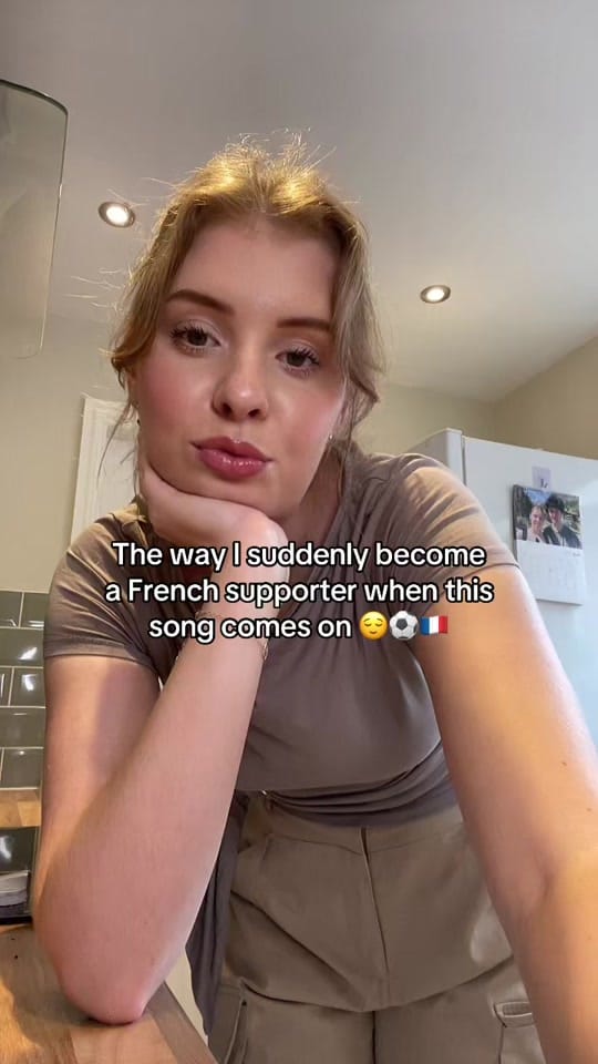Post 6 by La Vie d’Amelia on TikTok (video)