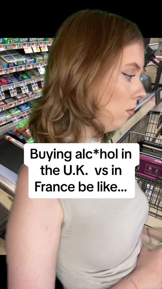 Post 10 by La Vie d’Amelia on TikTok (video)