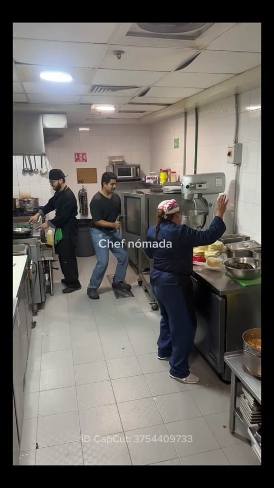 Post 6 by Antonio Chef on TikTok (video)
