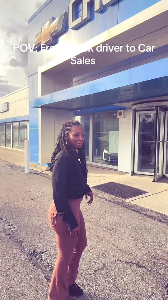 Post 4 by Lovely B on TikTok (video)