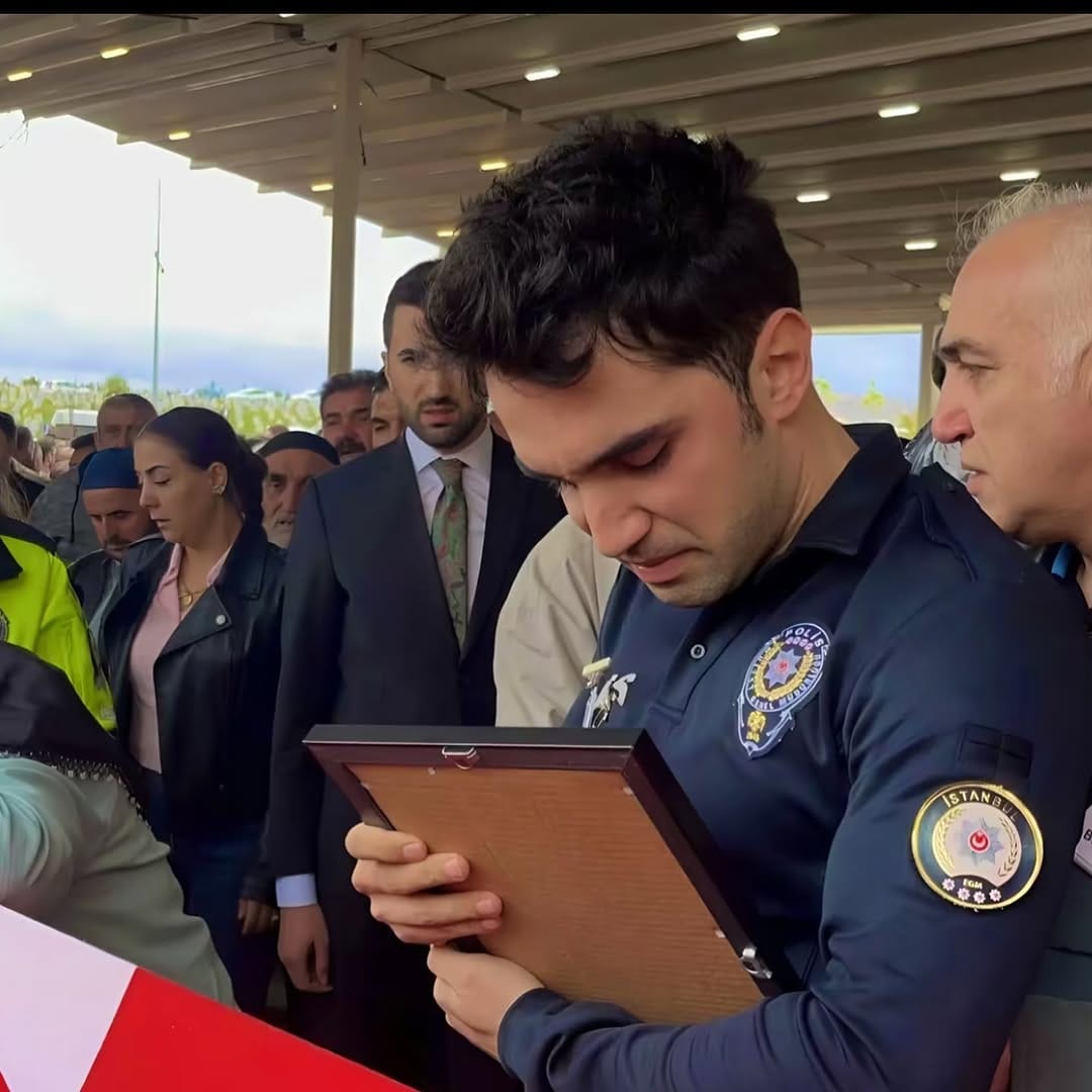 Post 8 by Pixel Müzik on Instagram (carousel)