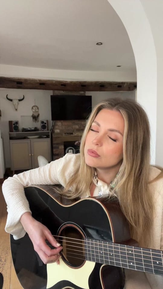 Post 5 by Paris Adams on TikTok (video)