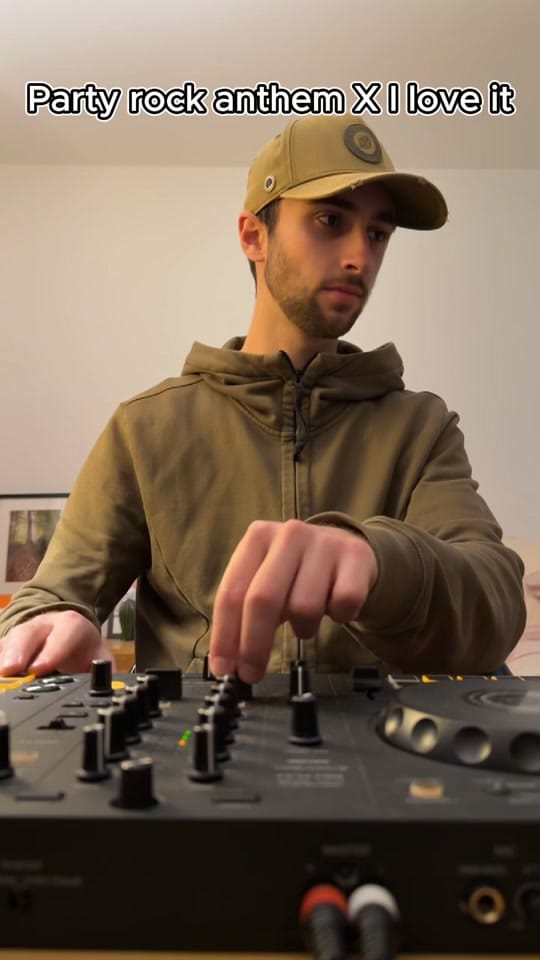 Post 9 by valtimo_music on TikTok (video)