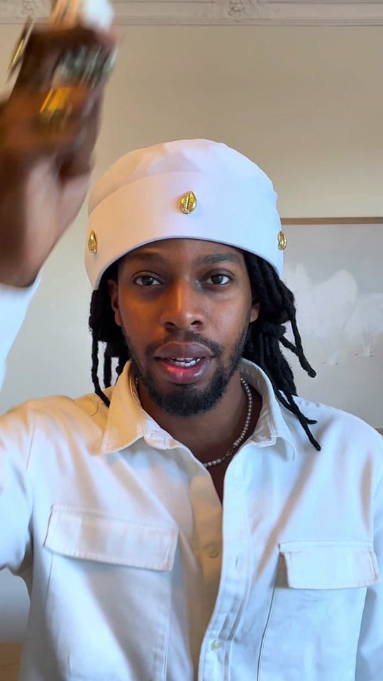 Post 9 by Carlson / Le Shaman on TikTok (video)